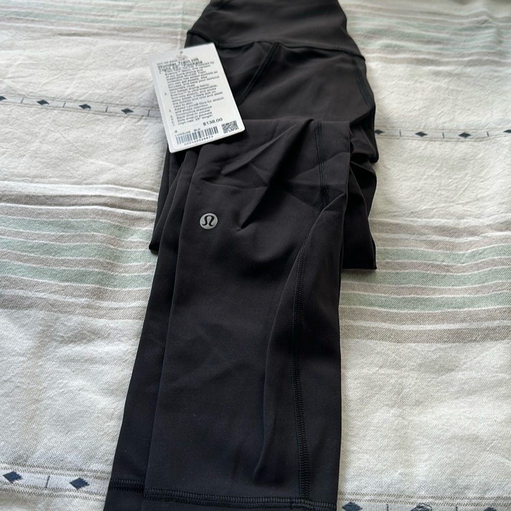 Lululemon Wunder with pockets